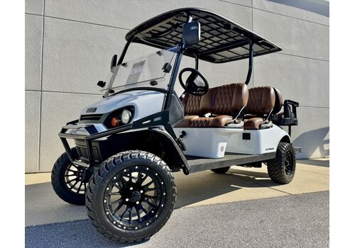 2026 E-Z-GO EXPRESS 6 EliTE 4.2 SUMMIT XTL (BRIGHT WHITE)