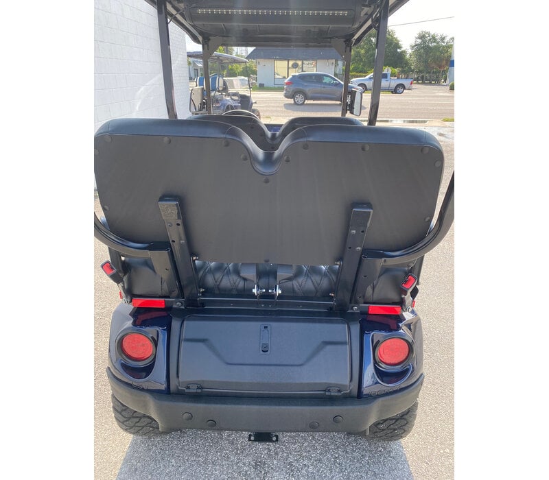 2026 E-Z-GO LIBERTY SUMMIT XTL 4.2 LSV (PATRIOT BLUE)