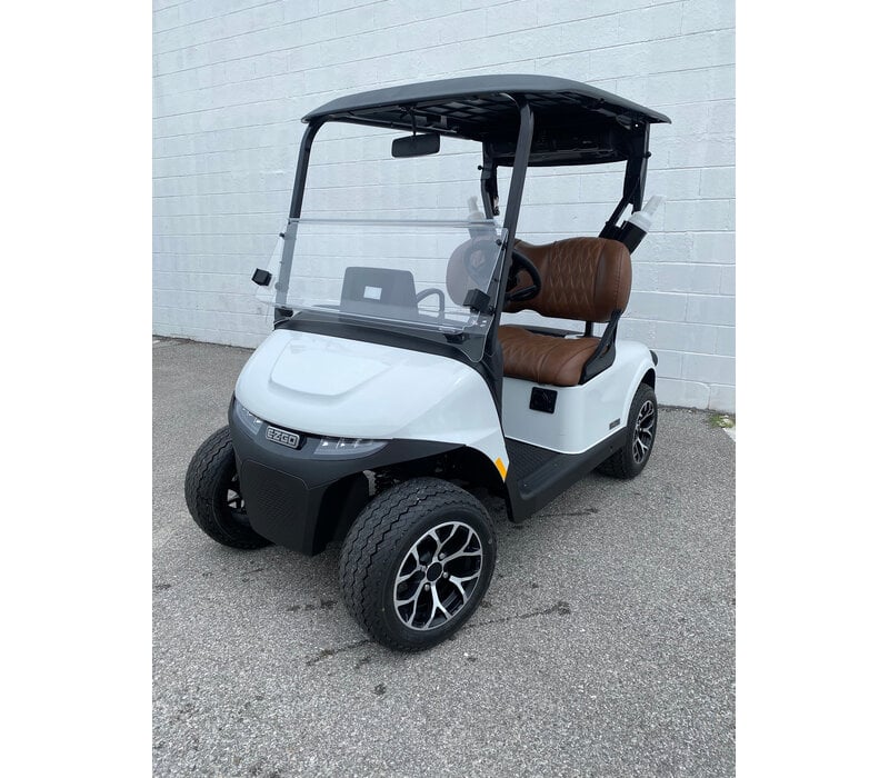 2026 E-Z-GO RXV 2 FREEDOM ELiTE 4.2 STL PKG  (BRIGHT WHITE)
