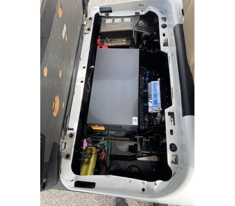 2013 E-Z-GO RXV 48V LITHIUM 100AH (BRIGHT WHITE)