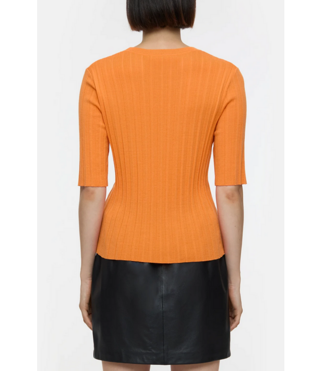 CLOSED Crew Half Sleeve