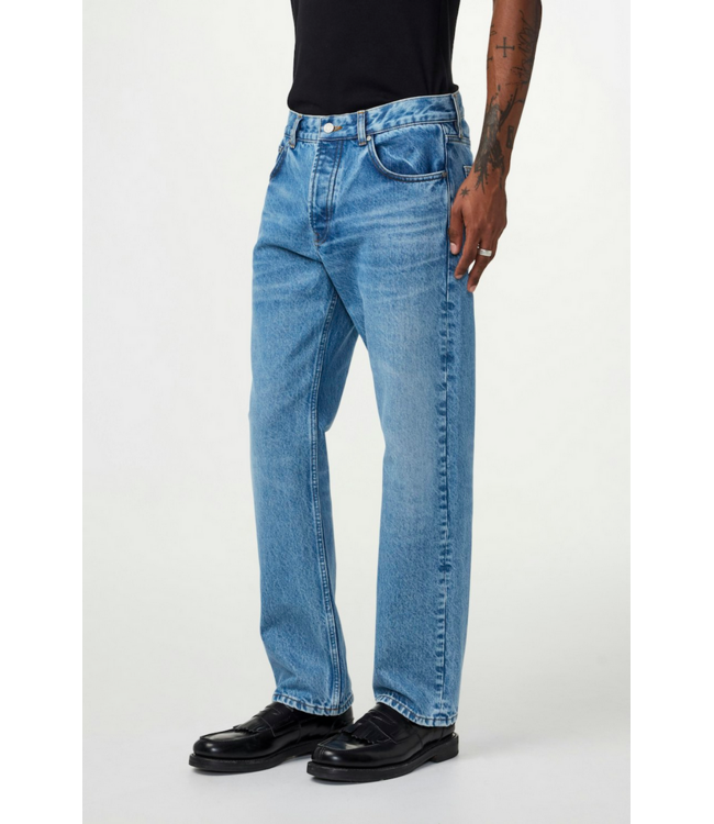 No Nationality NNO7 Sonny 1882 Straight Leg Jean