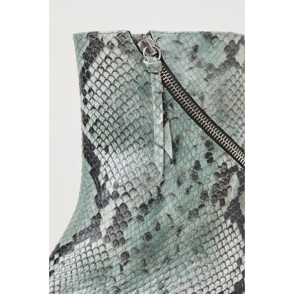 CLOSED Zip Ankle Boot