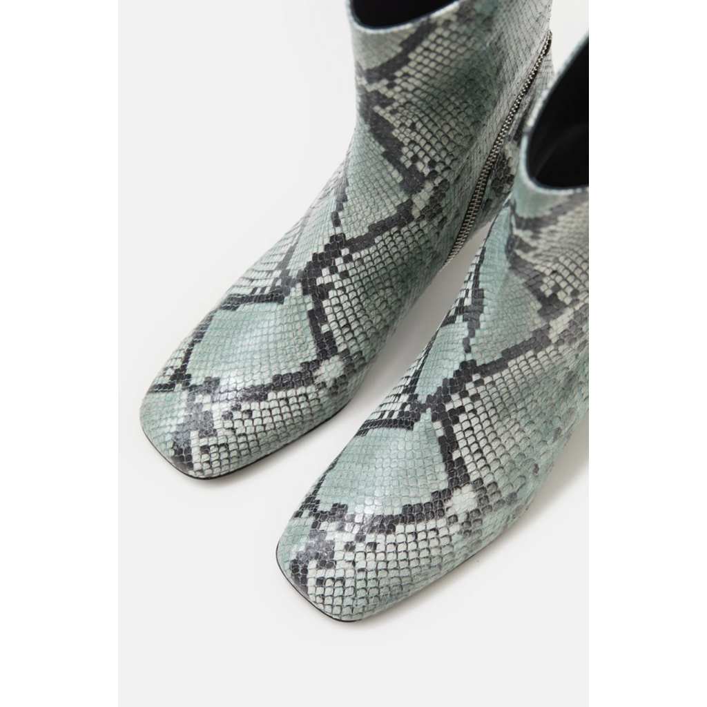 CLOSED Zip Ankle Boot