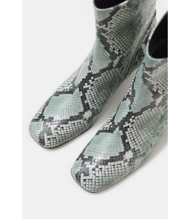 CLOSED Zip Ankle Boot