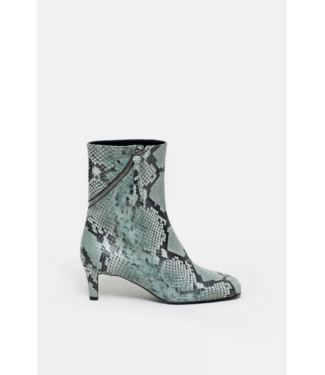 CLOSED Zip Ankle Boot