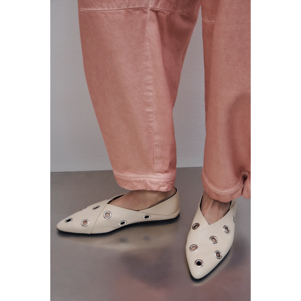 CLOSED Grommet Ballerina Flat