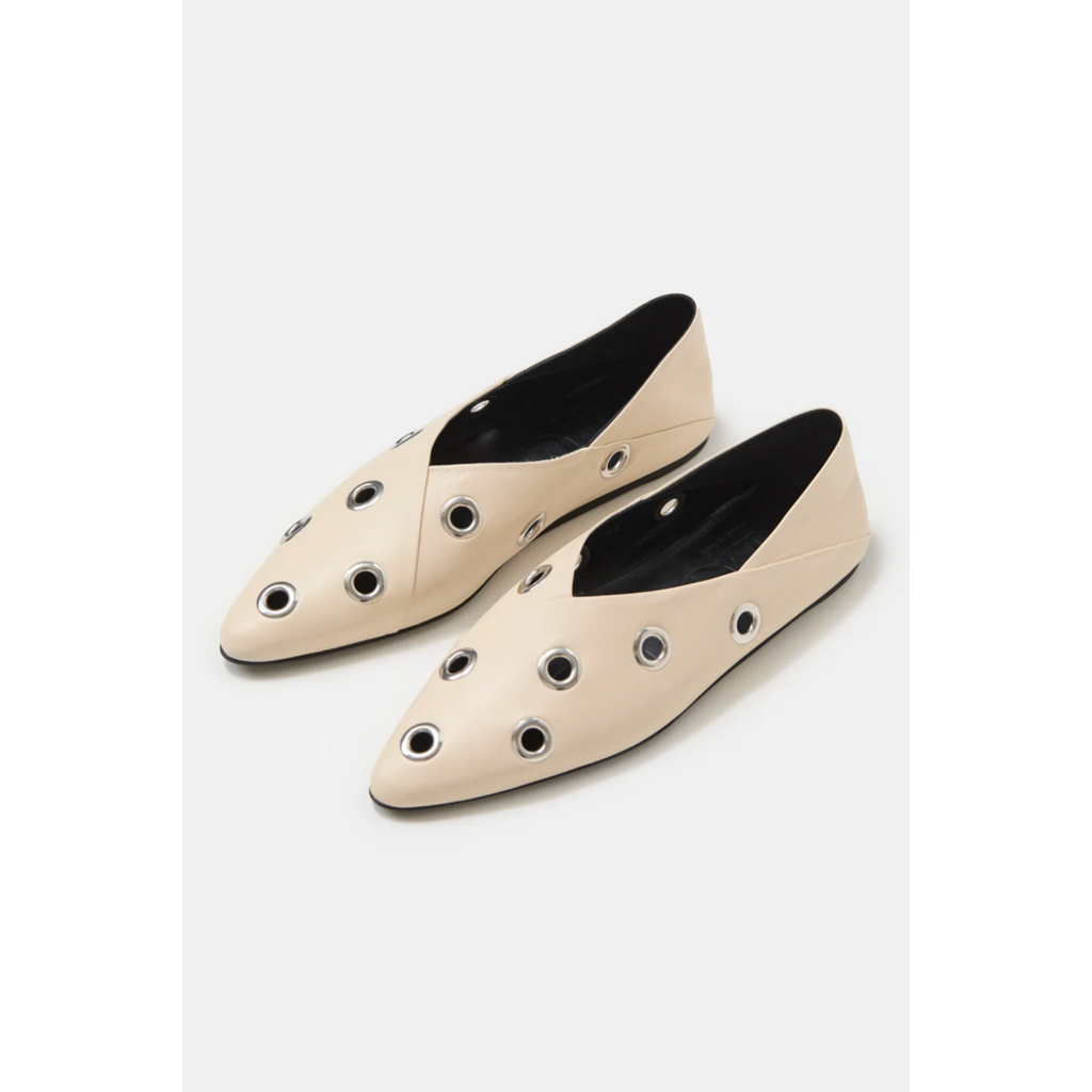 CLOSED Grommet Ballerina Flat