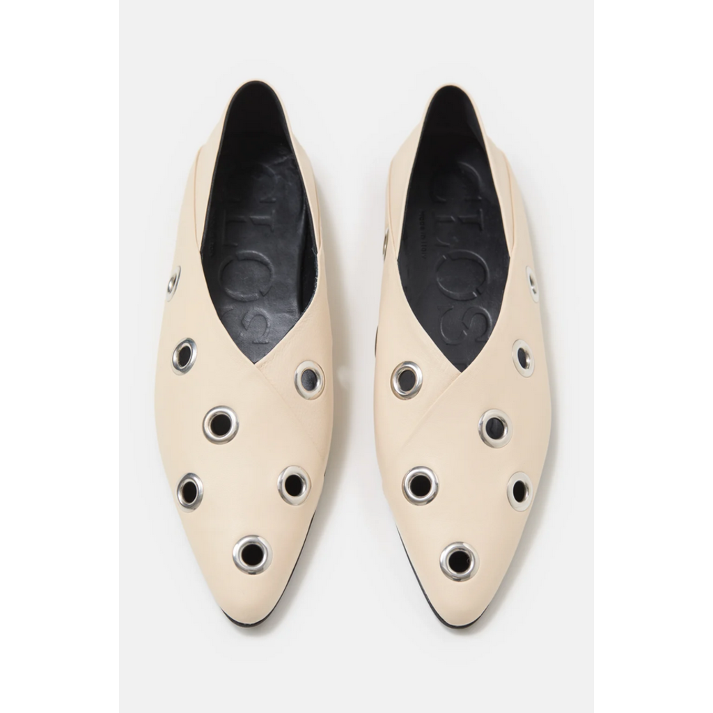 CLOSED Grommet Ballerina Flat