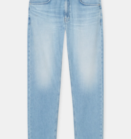 Closed Closed Cooper True Jean
