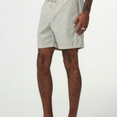 No Nationality NNO7 Gregor 5246 Short