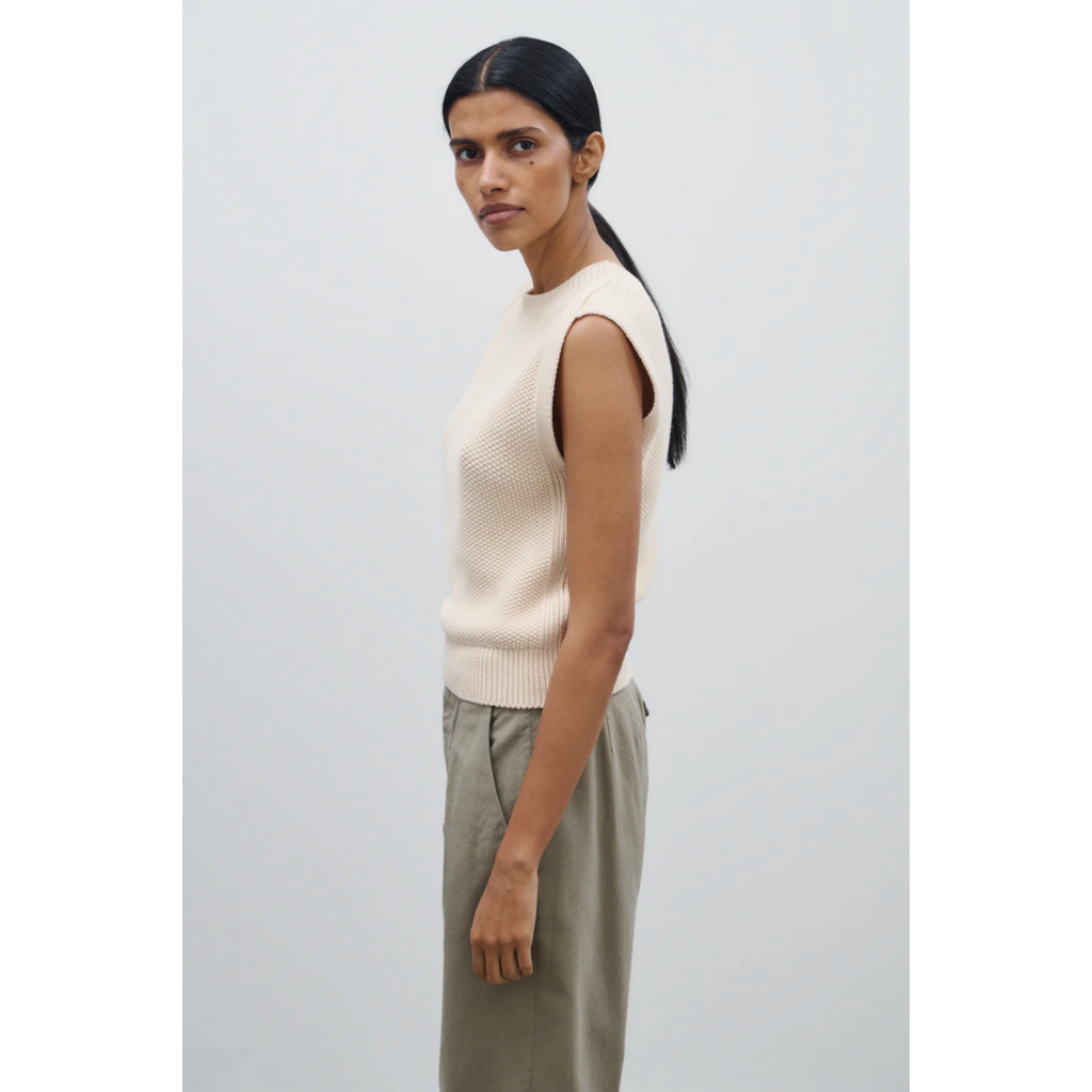 CLOSED Sleeveless Knit Crew