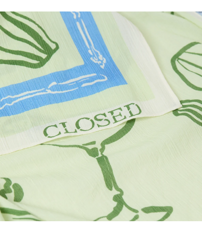 CLOSED Scarf