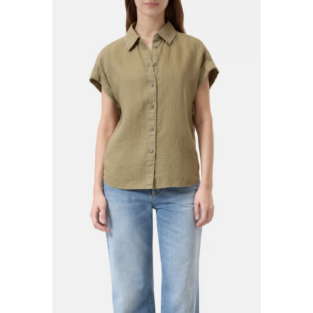 CLOSED Sleeveles BU Top