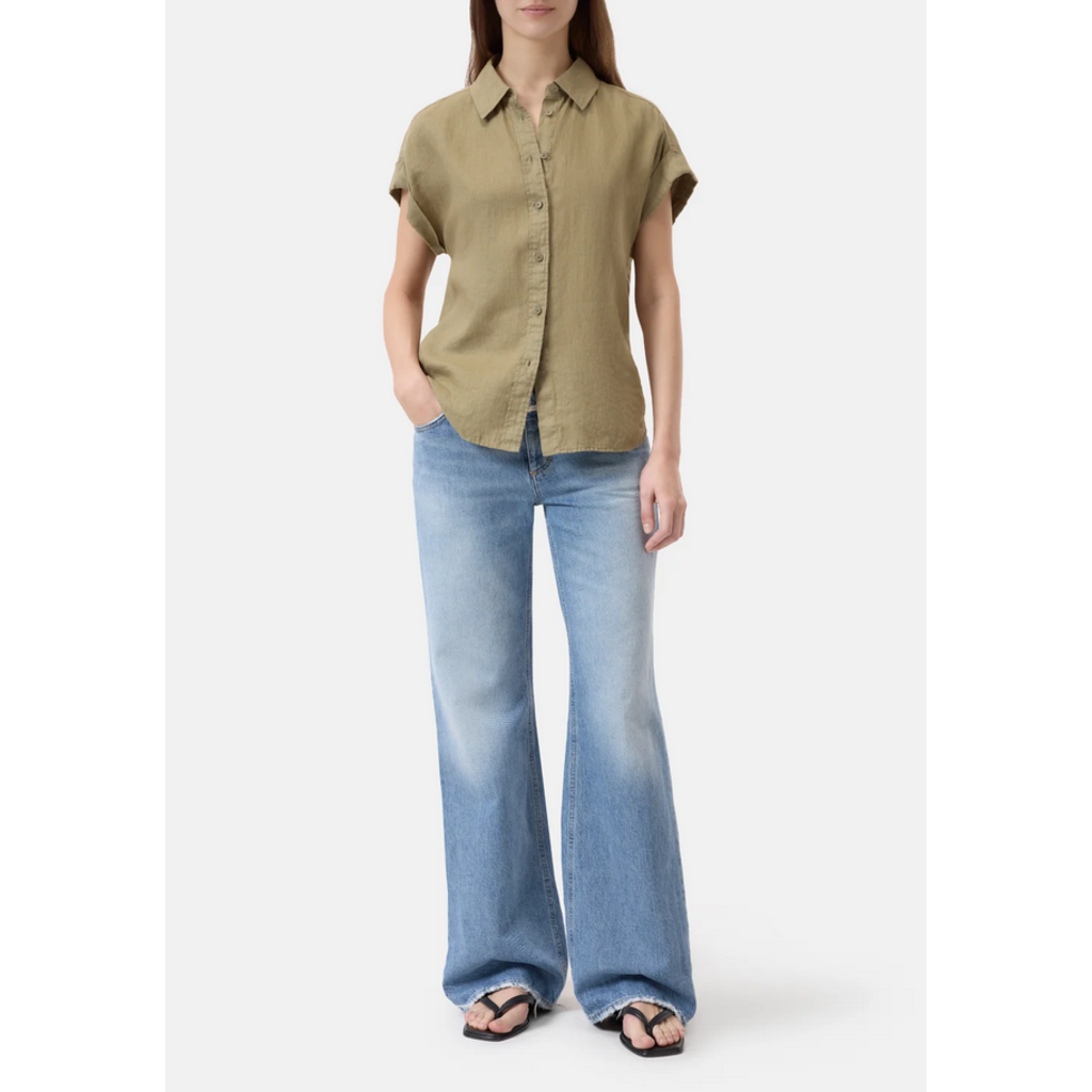 CLOSED Sleeveles BU Top