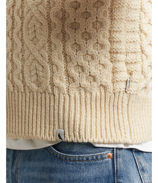 Peregrine Hudaon Aran Vest