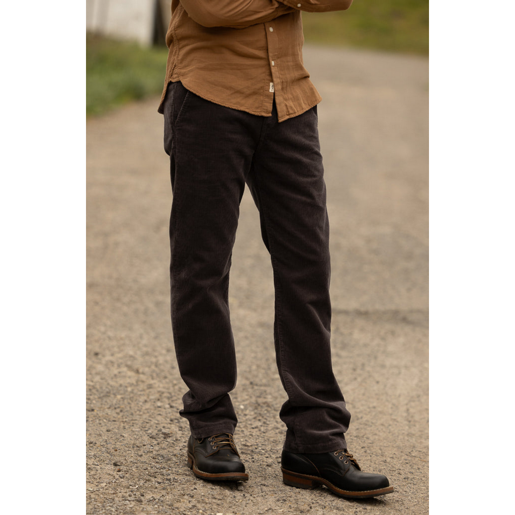 Kato Kato Pipe Cord Chino