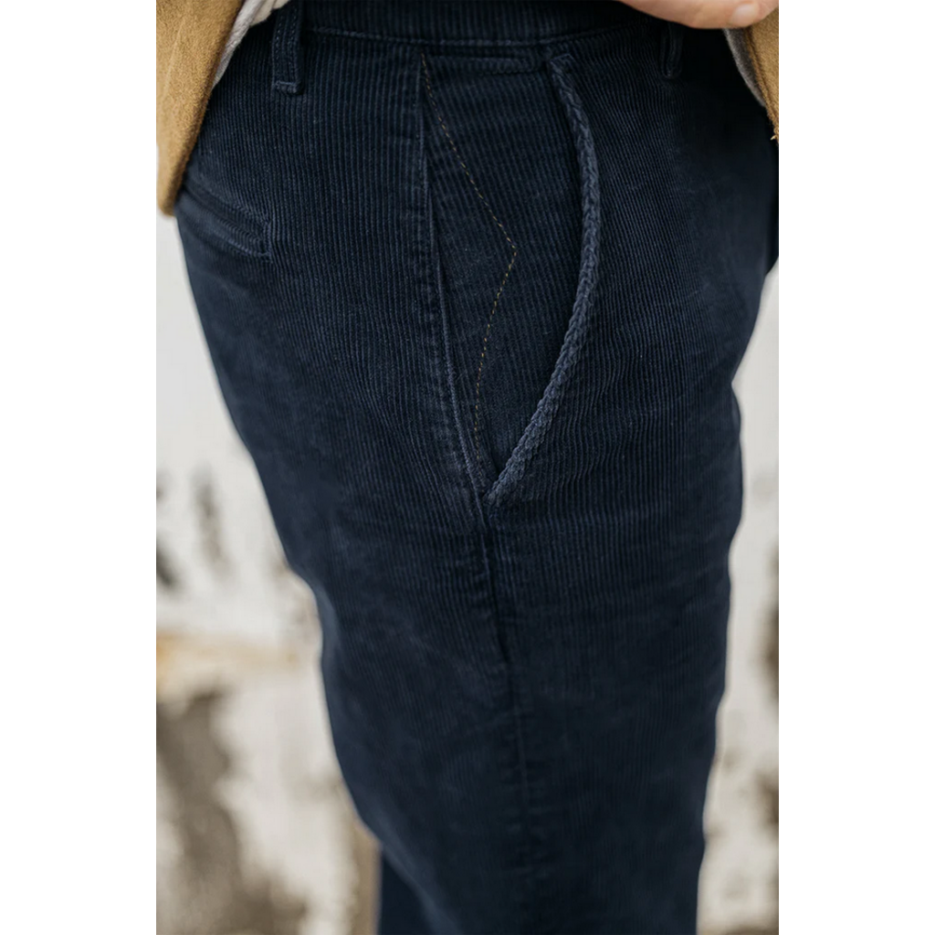 Kato Kato Pipe Cord Chino