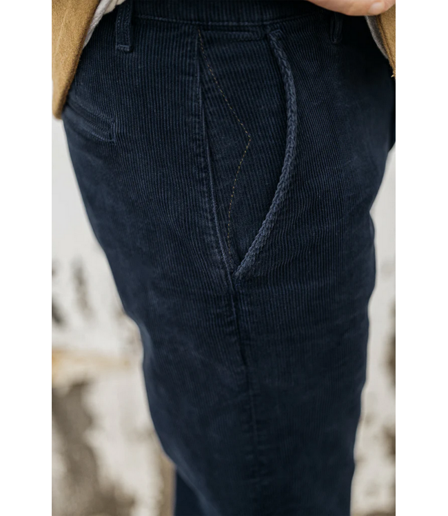 Kato Kato Pipe Cord Chino