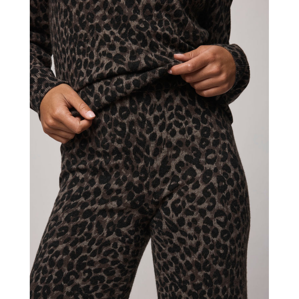 Ladies SPLENDID Splendid Leopard Sweater Pant