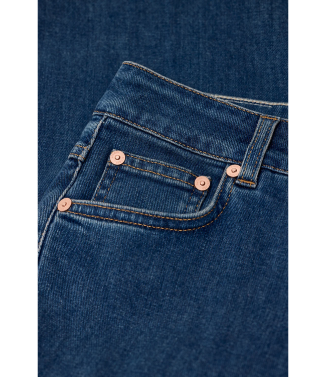 CLOSED Junna Crop Straight Jean