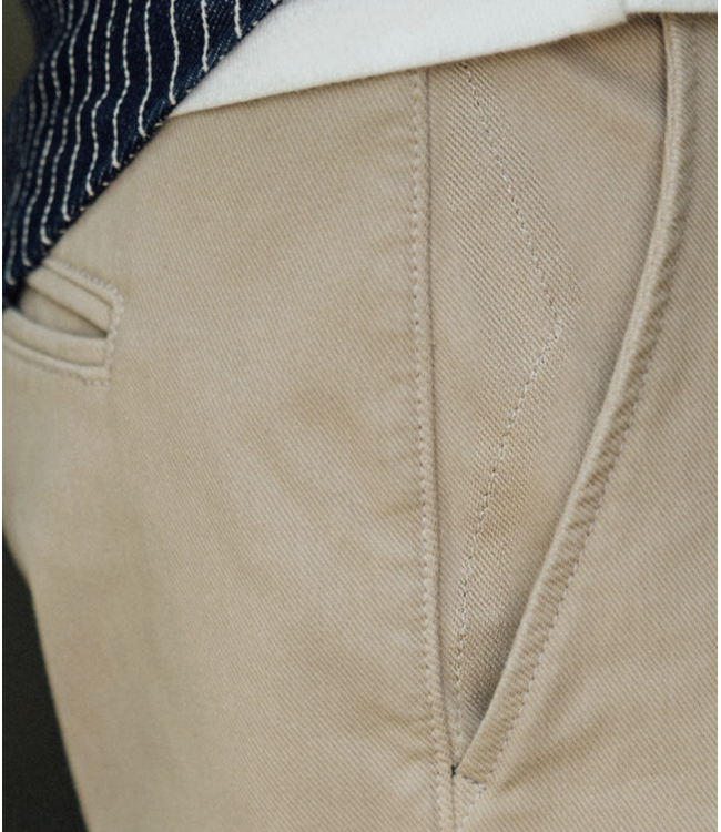 Kato Kato Pipe Straight Denit Chino