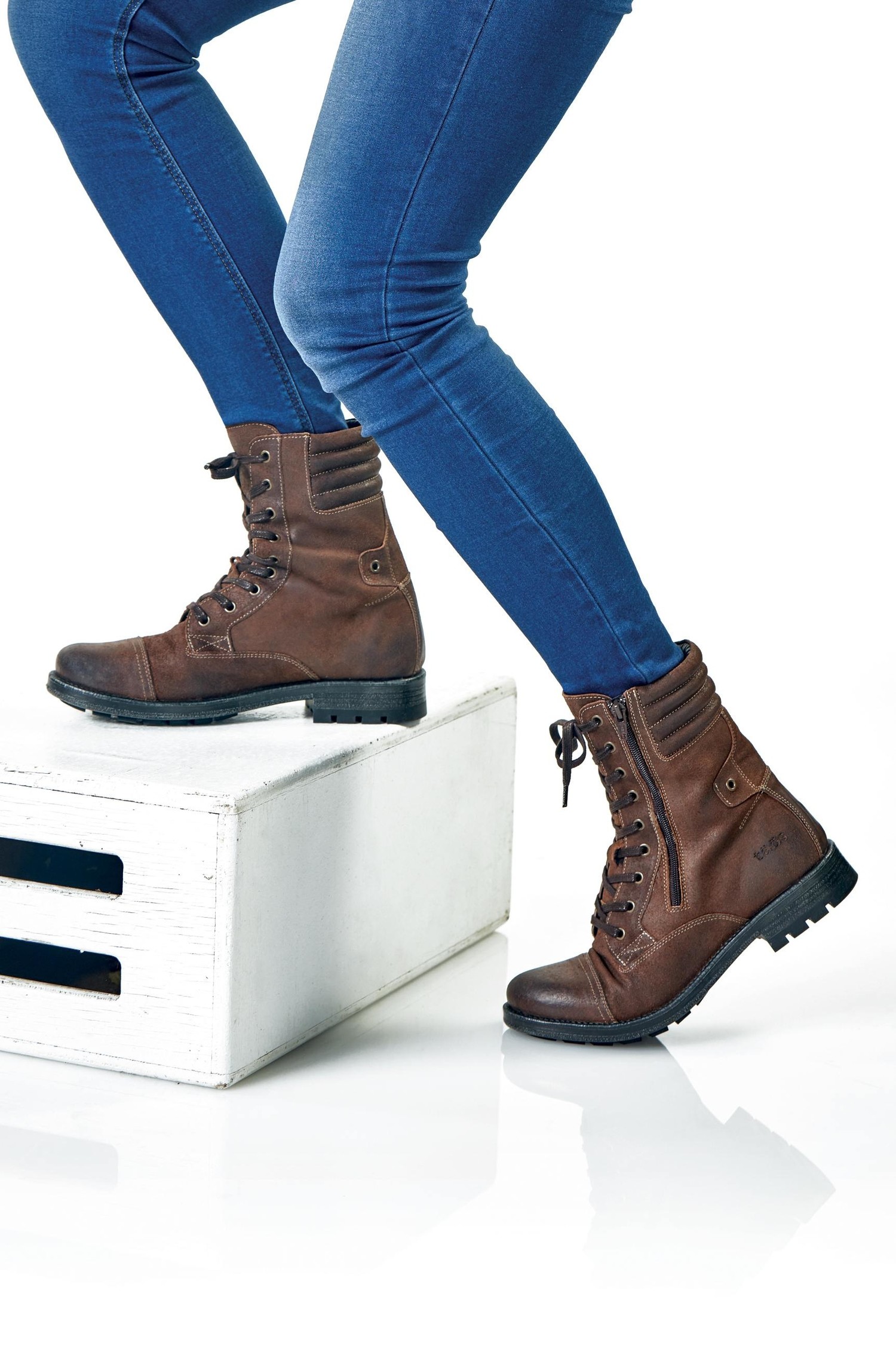 lucchese patent leather boots