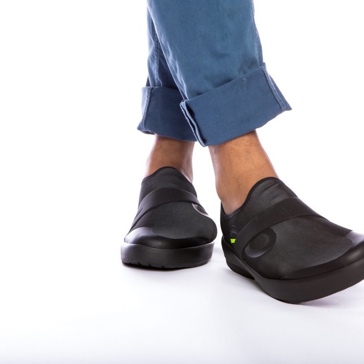 Men's OOmg Mesh - Black/White - Gentry's Footwear