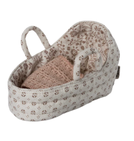 Maileg carrycot, baby mouse