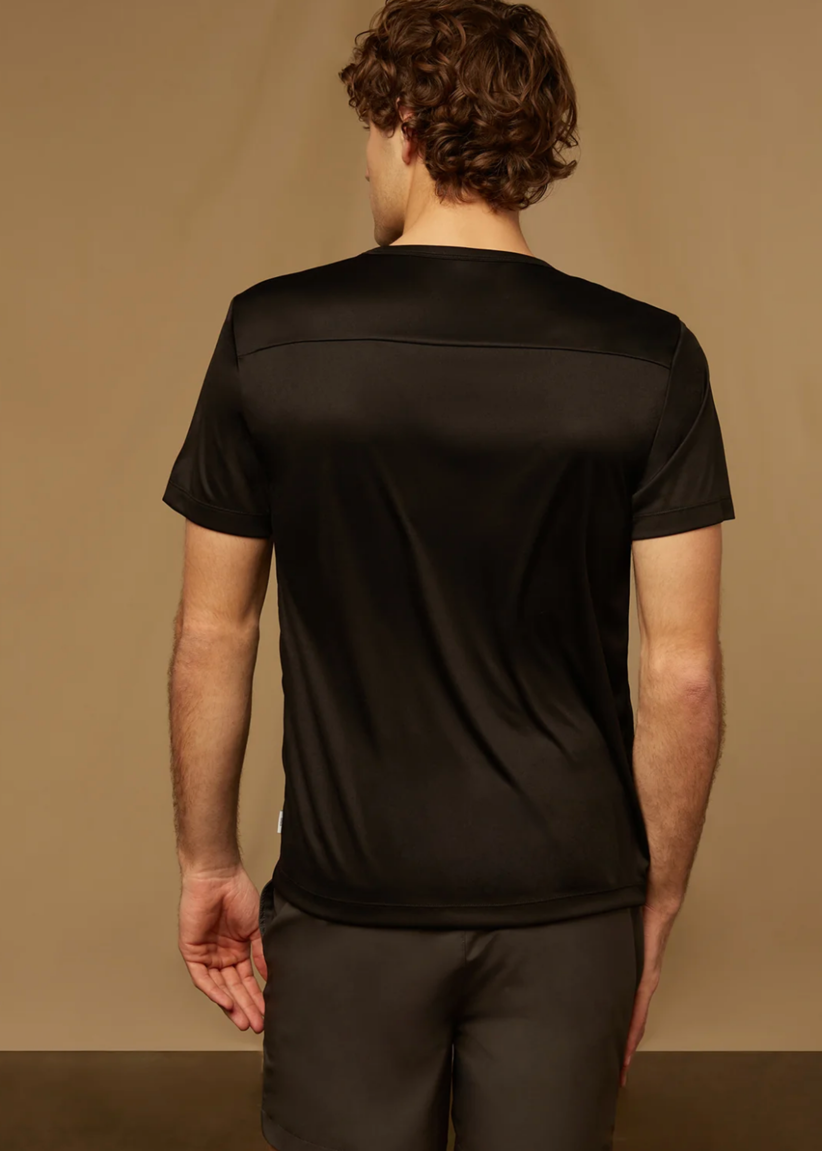 Onia Men Traveler Sun Tee UPF 50+ Performance Jersey