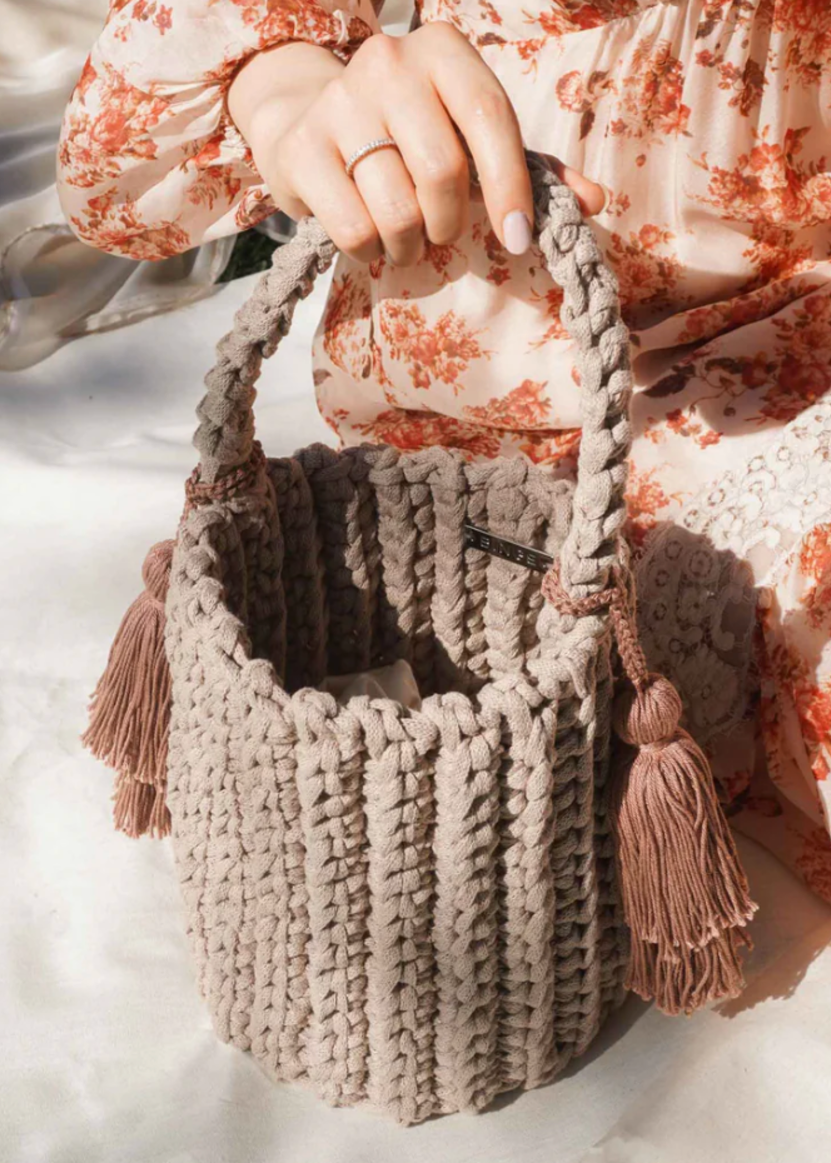 Binge  Knitting Binge Amalfi Bucket Bag Tan