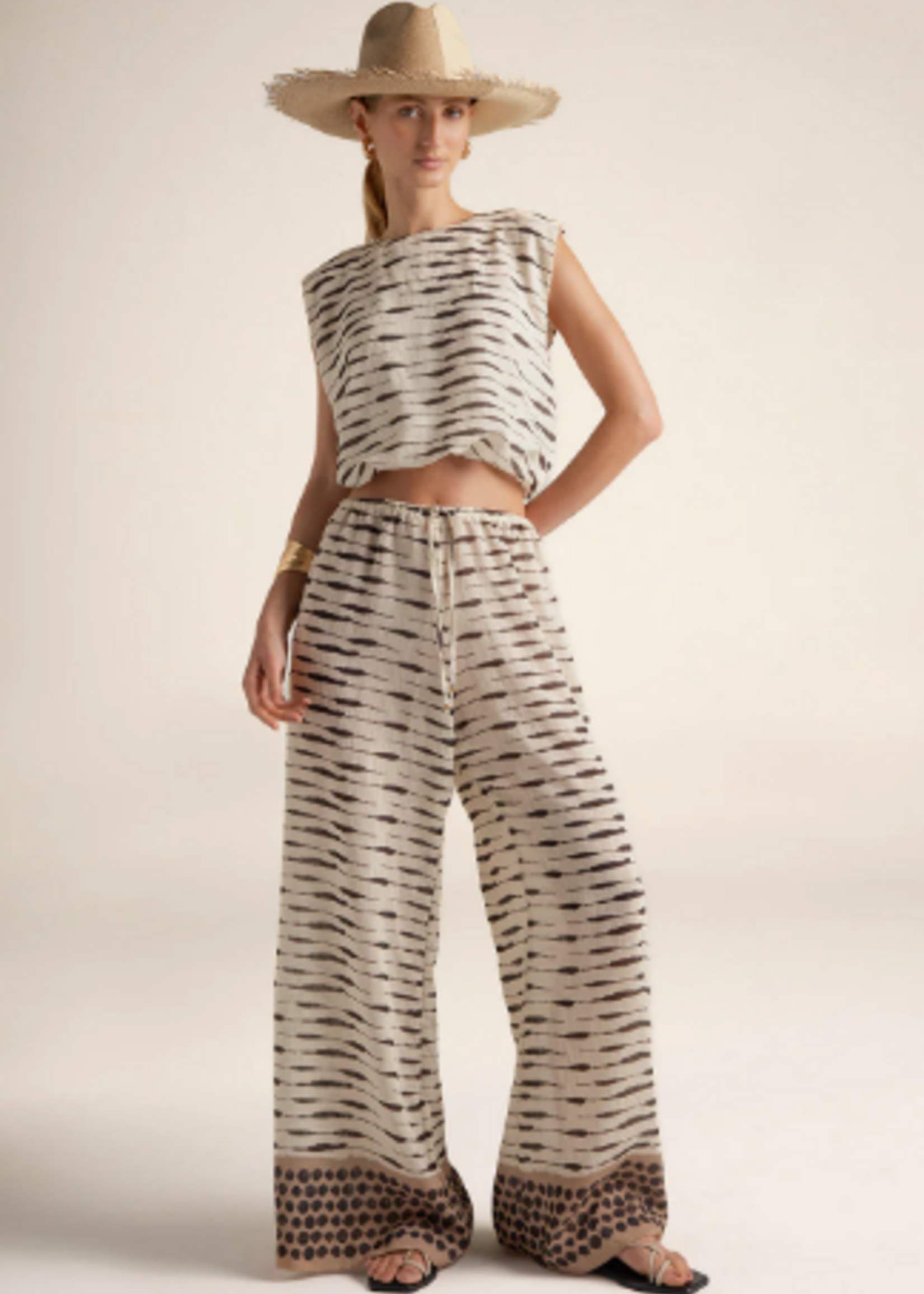 Touche Top Manga Corta Pantalon Ancho Set Estampado