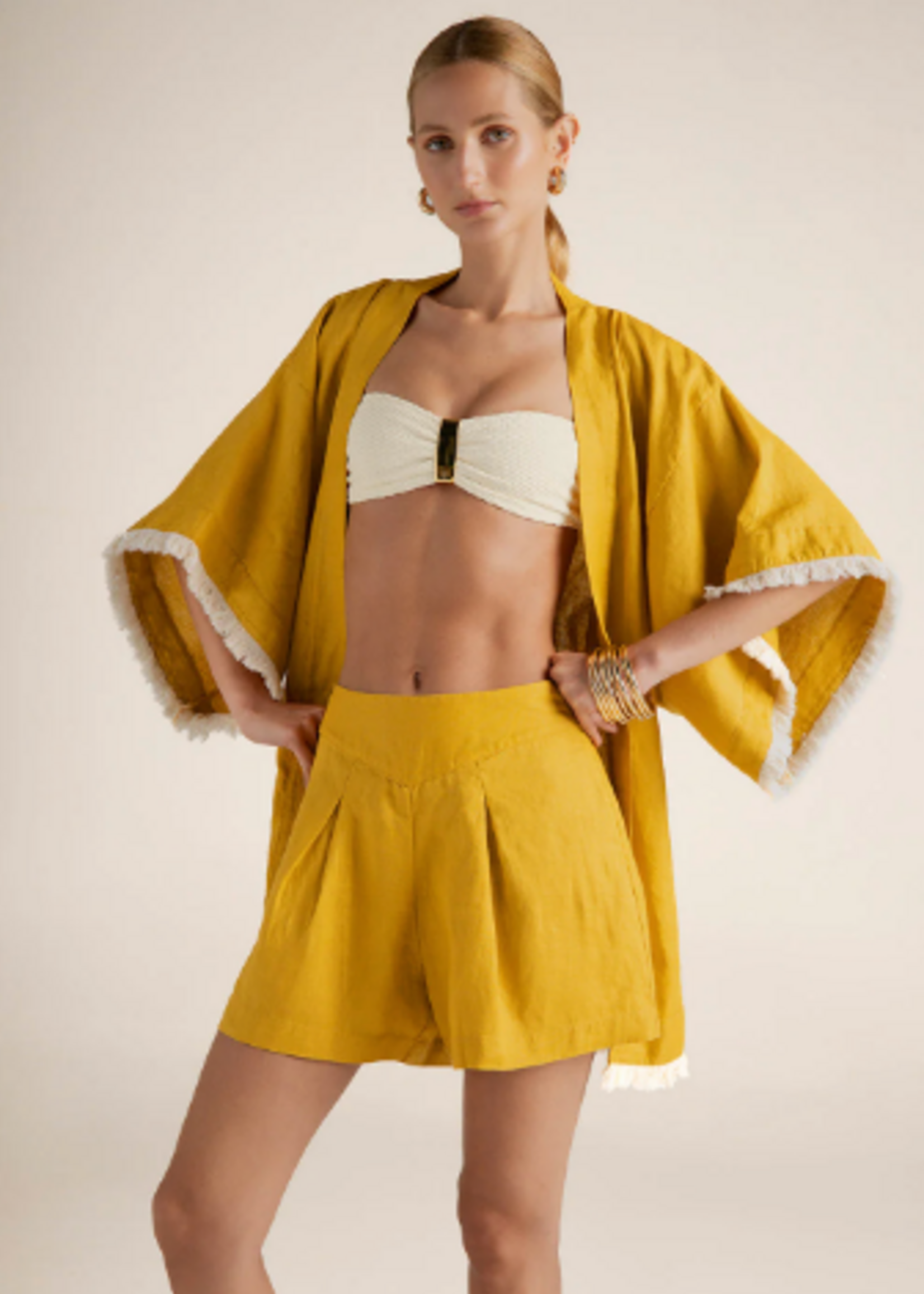 Touche Cover Up Short Set Mostaza