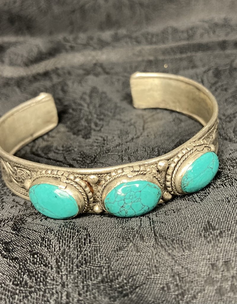 3 Turquoise Stones Cuff Bracelet - 1/2 inch