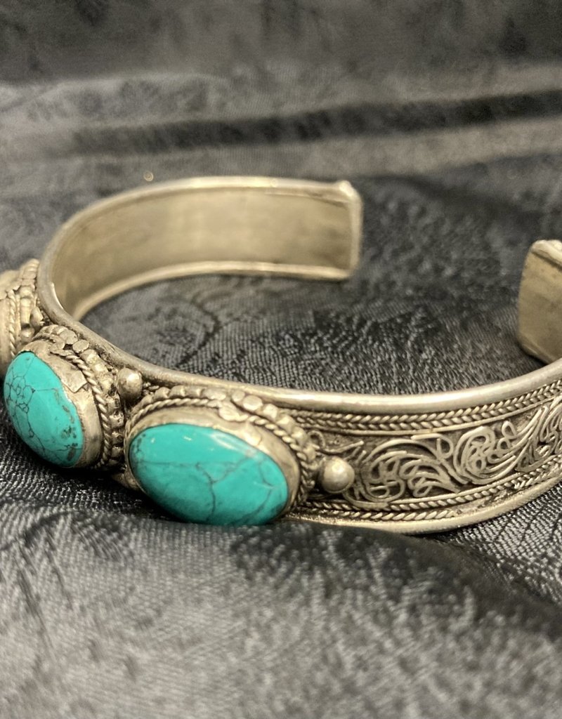 3 Turquoise Stones Cuff Bracelet - 1/2 inch