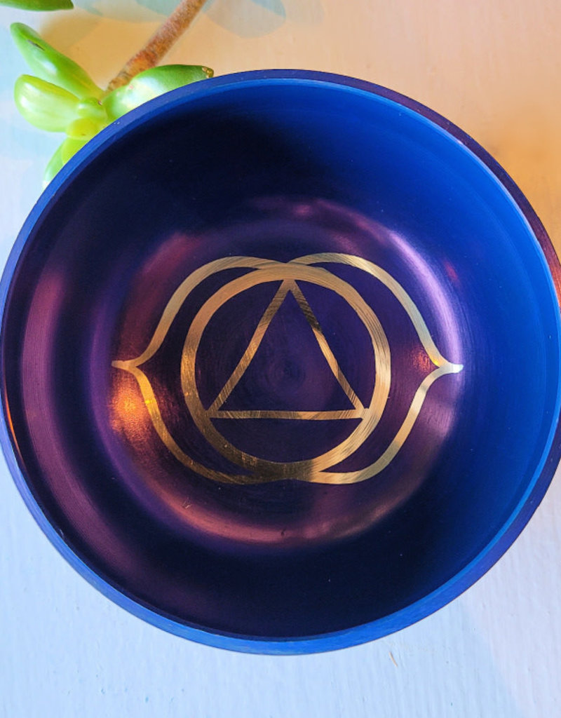 Singing Bowl - Third Eye Chakra with Silk Case - SB-MBE22- Disc.