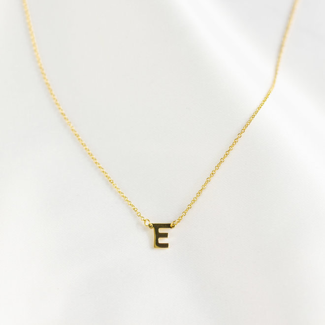 Collier pendentif lettre E - Or