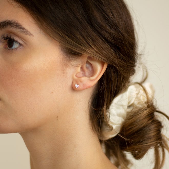 Boucles d'oreilles Coeur de Marie 4mm