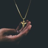 The Gold Gods GoldGods 22in Micro Angel Piece Necklace