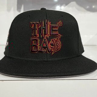 FRESH FRESH The Bay Snapback Hat Black/Bred