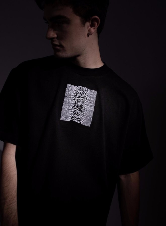 SHADOW PLAY EMBROIDERED PREMIUM T-SHIRT