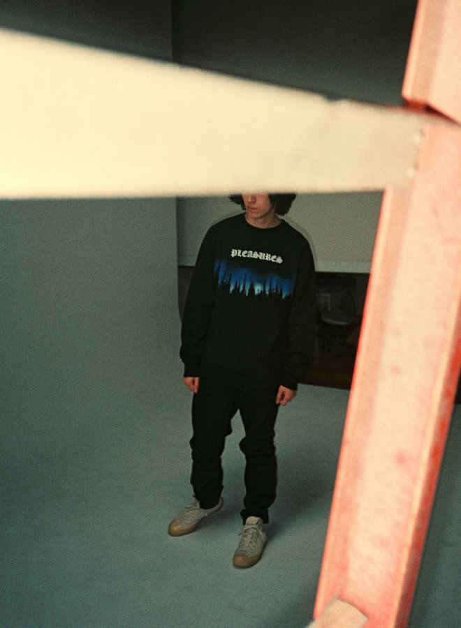 BLACK FOREST PREMIUM CREWNECK SWEATER