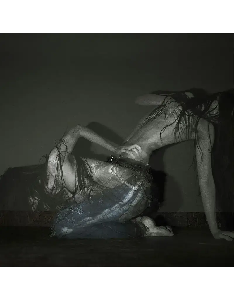 (LP) Sofia Isella - Something Is A Shell. (Indie Exclusive Clear Smoke Vinyl) (EP)