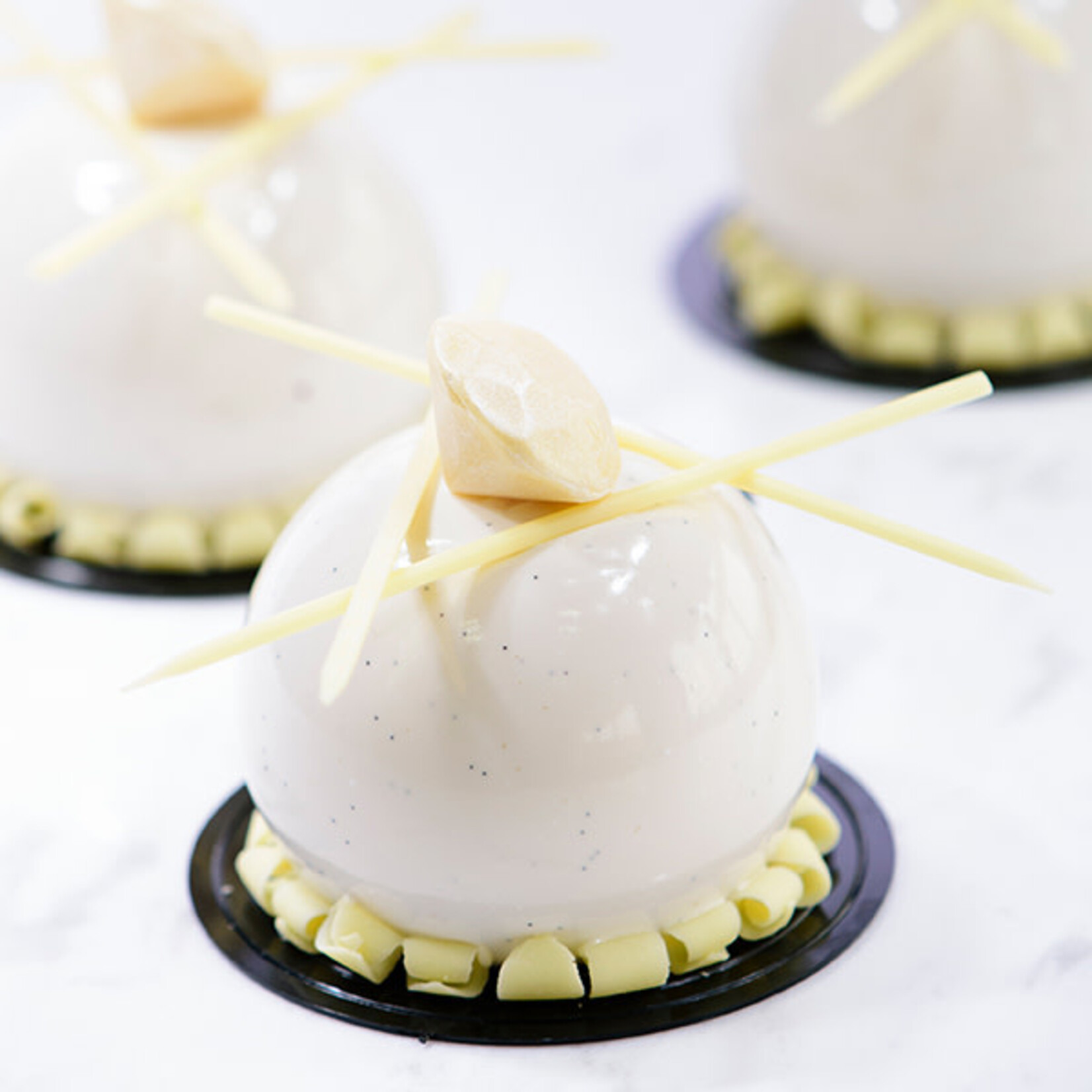 Dobla Dobla - White Chocolate Mini Curls - 5 lb