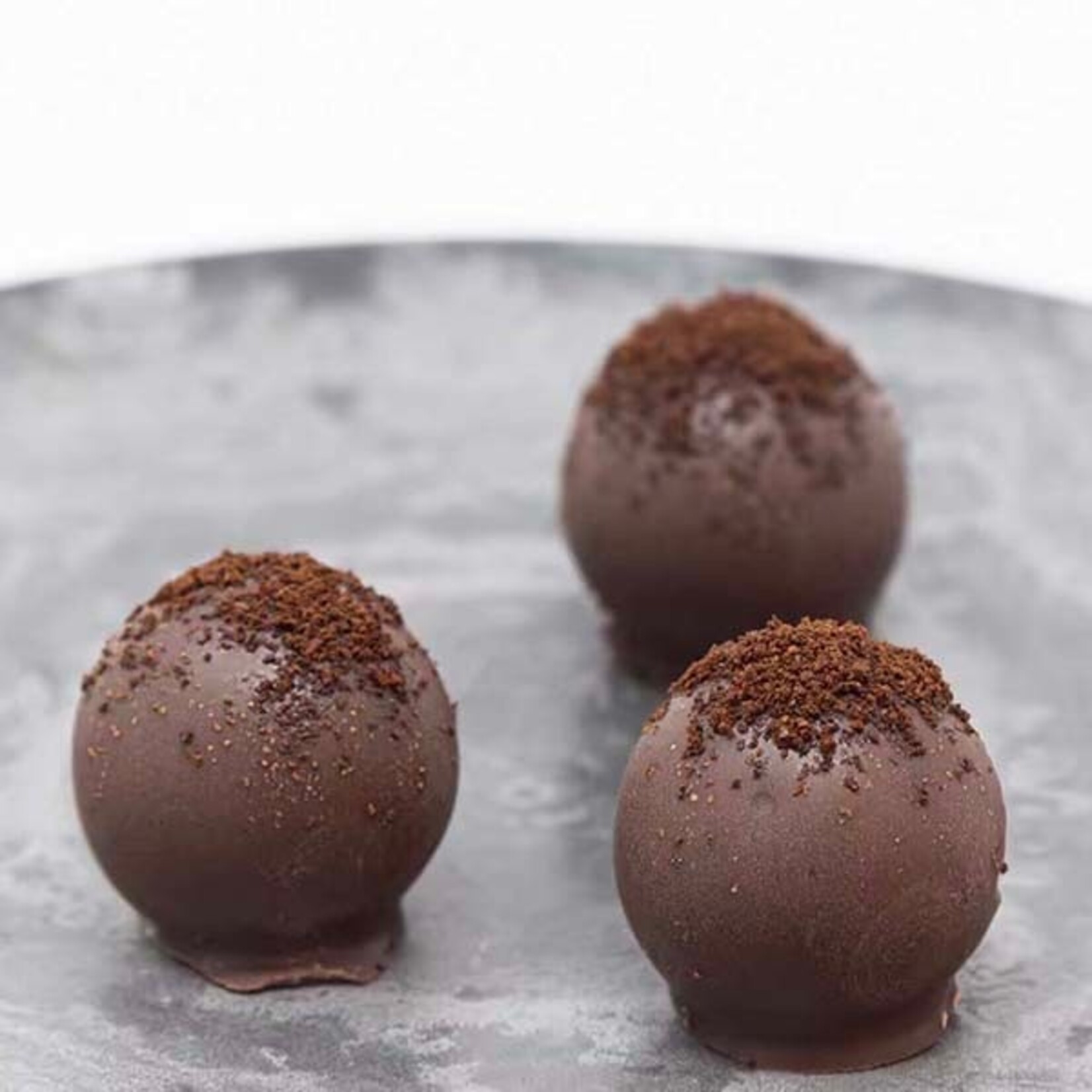 Dobla Dobla - Dark Chocolate Truffle Shells - 1" (126 ct)