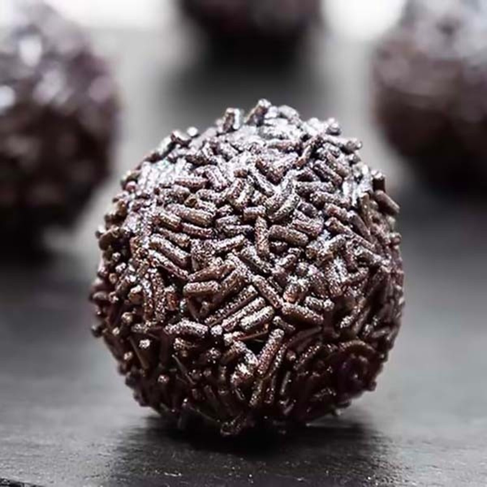 Dobla Dobla - Dark Chocolate Truffle Shells - 1" (504 ct)