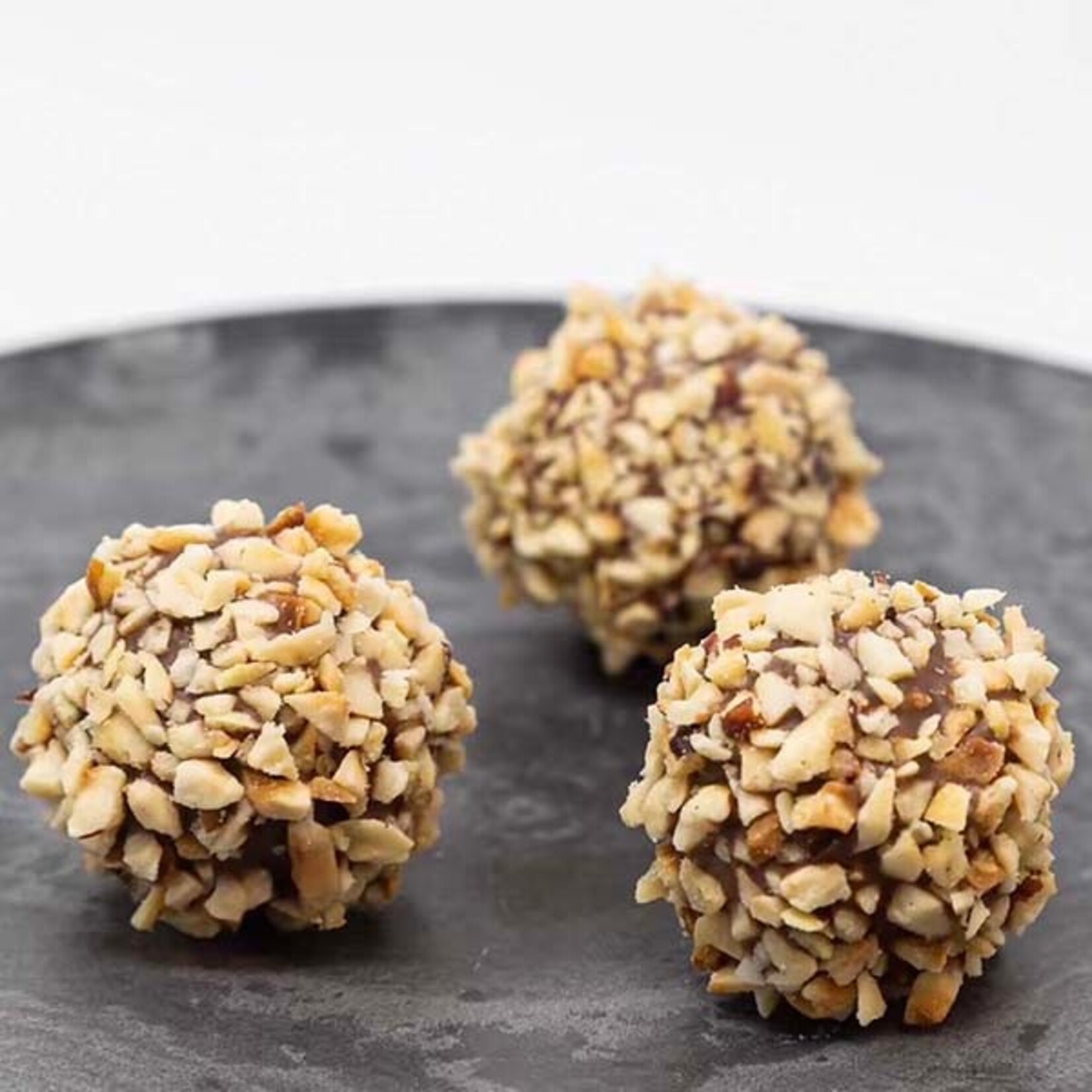 Dobla Dobla - Milk Chocolate Truffle Shells - 1" (504 ct)