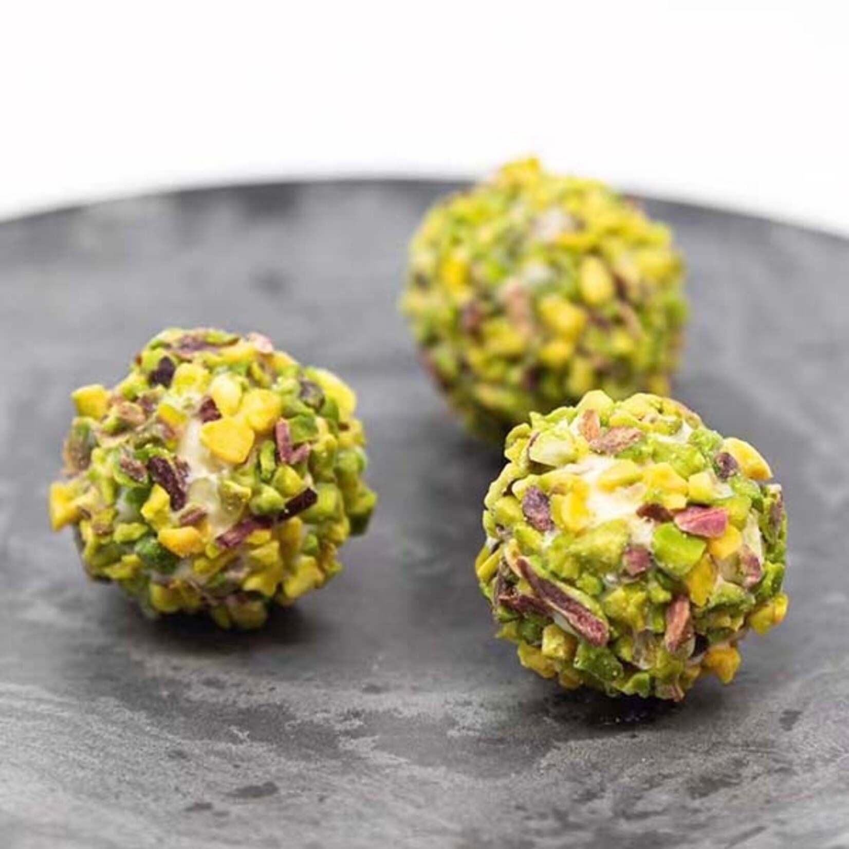 Dobla Dobla - White Chocolate Truffle Shells - 1" (504 ct)