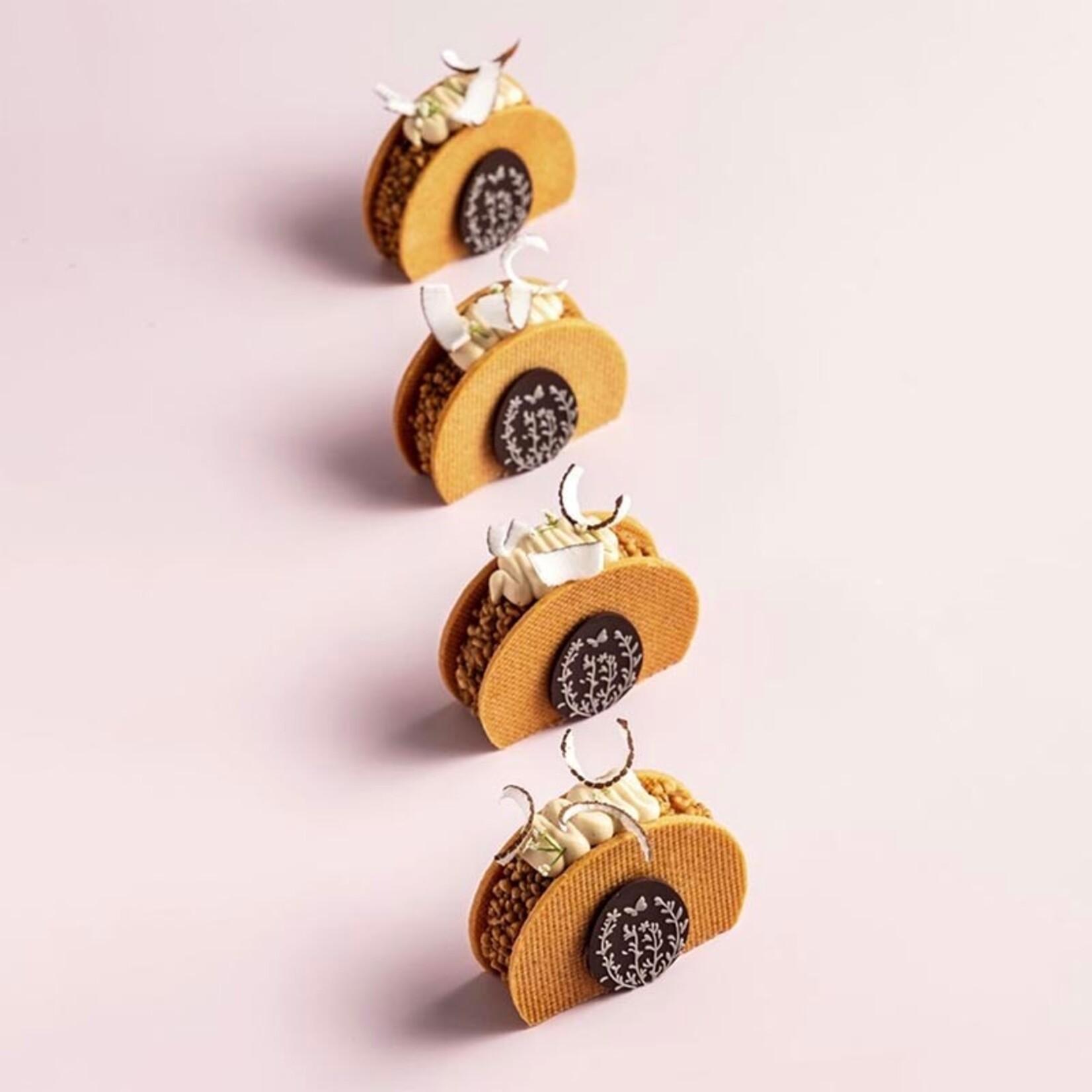 Dobla Dobla - Dark Chocolate Layered Egg (144 ct)