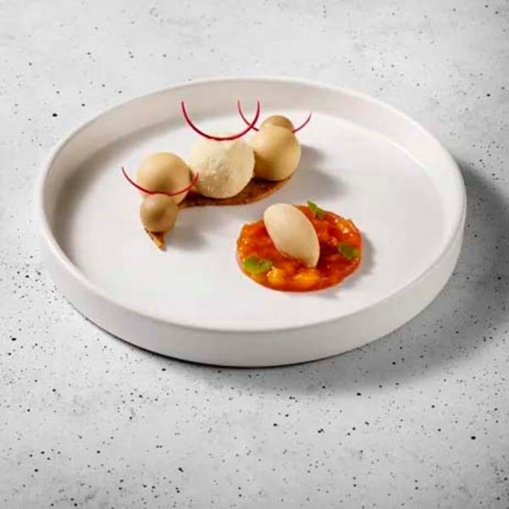 Valrhona Valrhona - Dulcey Blond Chocolate 35% - 250 g / 8.8 oz